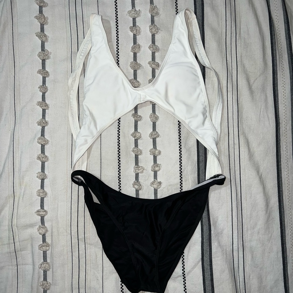 Sexy cut out swimsuit